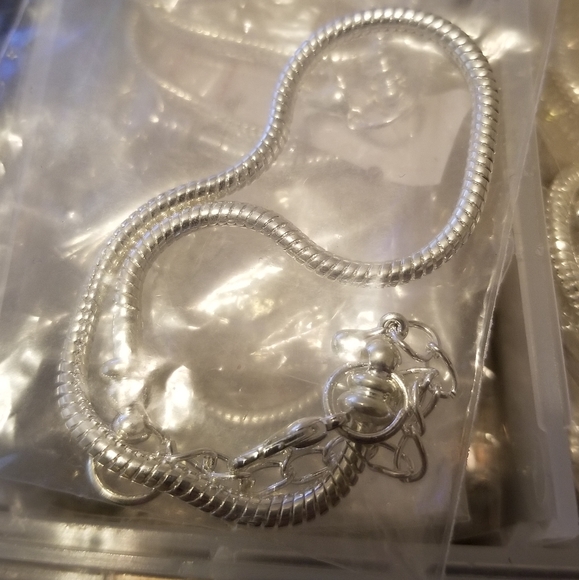 DIY Jewelry/Keychain Kit - Picture 5 of 16